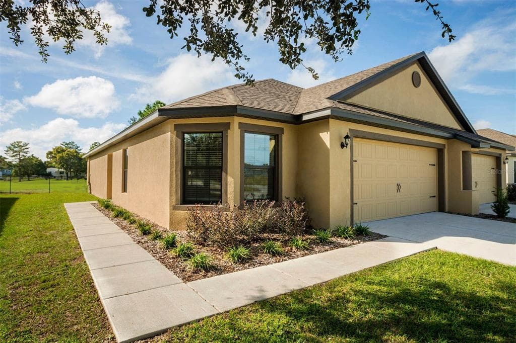 8887 SOUTHERN CHARM CIRCLE BROOKSVILLE, FL 34613