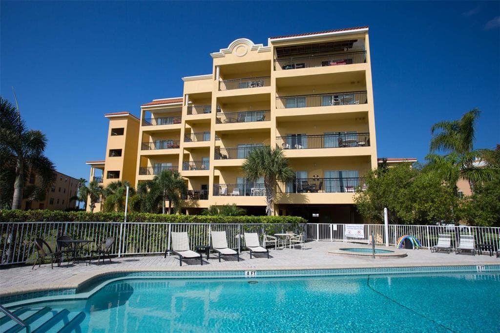 10315 GULF BOULEVARD UNIT 302 TREASURE ISLAND, FL 33706