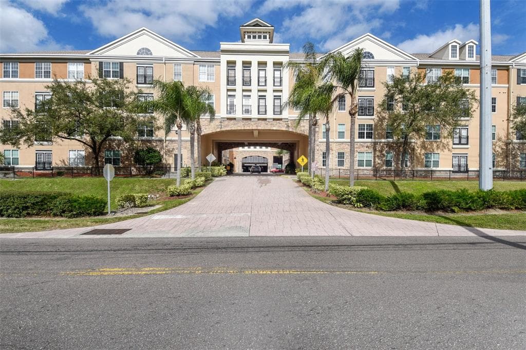 4221 W SPRUCE STREET UNIT 2103 TAMPA, FL 33607