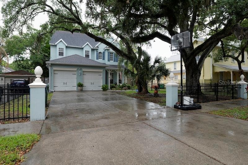 6825 S SHAMROCK ROAD TAMPA, FL 33616