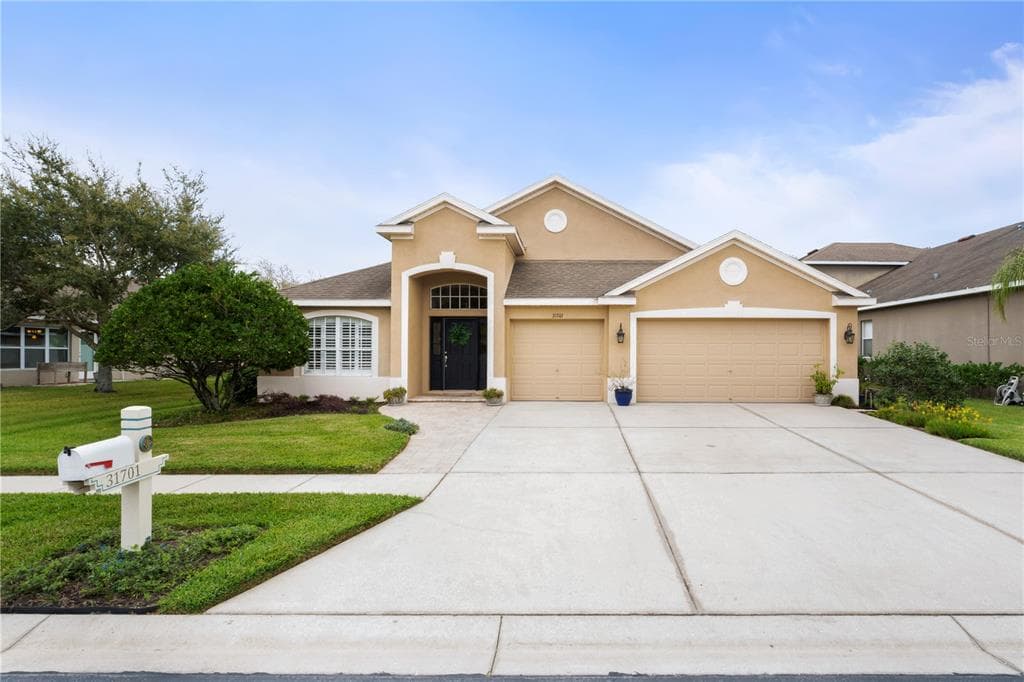 31701 HOLCOMB PASS WESLEY CHAPEL, FL 33543