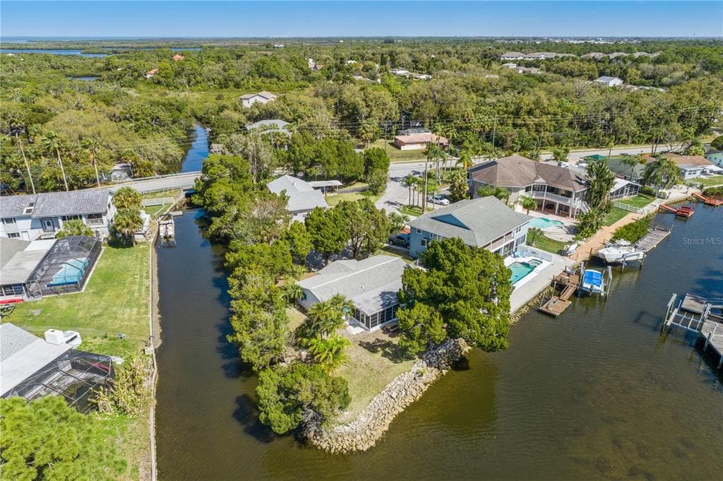 8402 DAMEN LANE PORT RICHEY, FL 34668