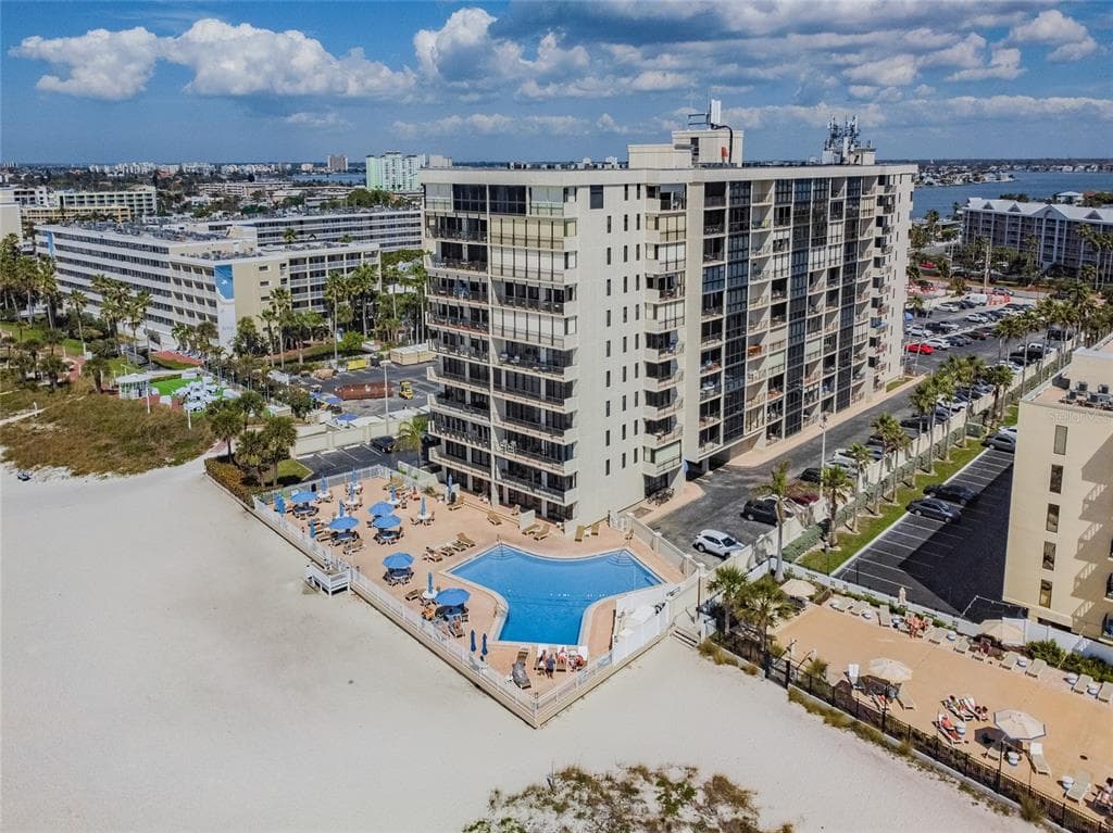 5396 GULF BOULEVARD UNIT 605 ST PETE BEACH, FL 33706