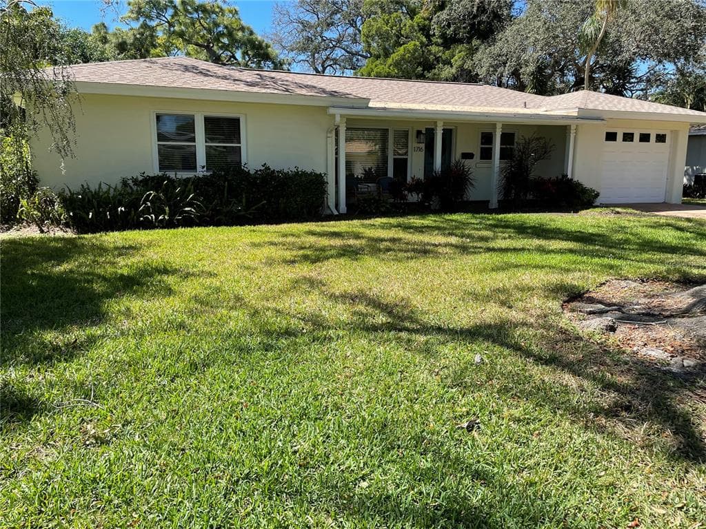 1716 LAURIE LANE BELLEAIR, FL 33756
