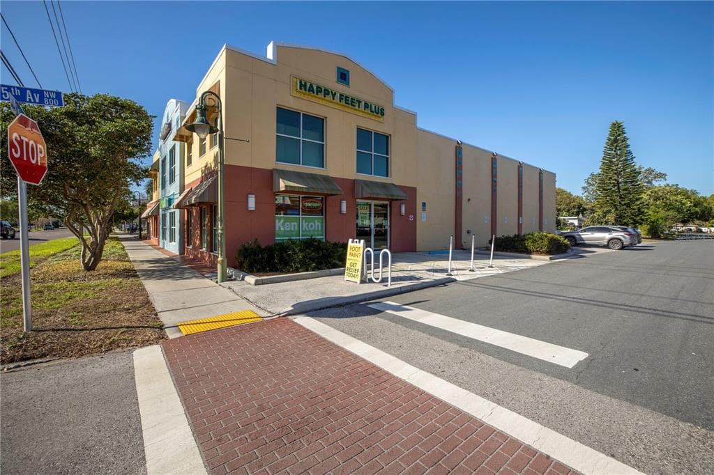 463 CLEARWATER LARGO ROAD N LARGO, FL 33770