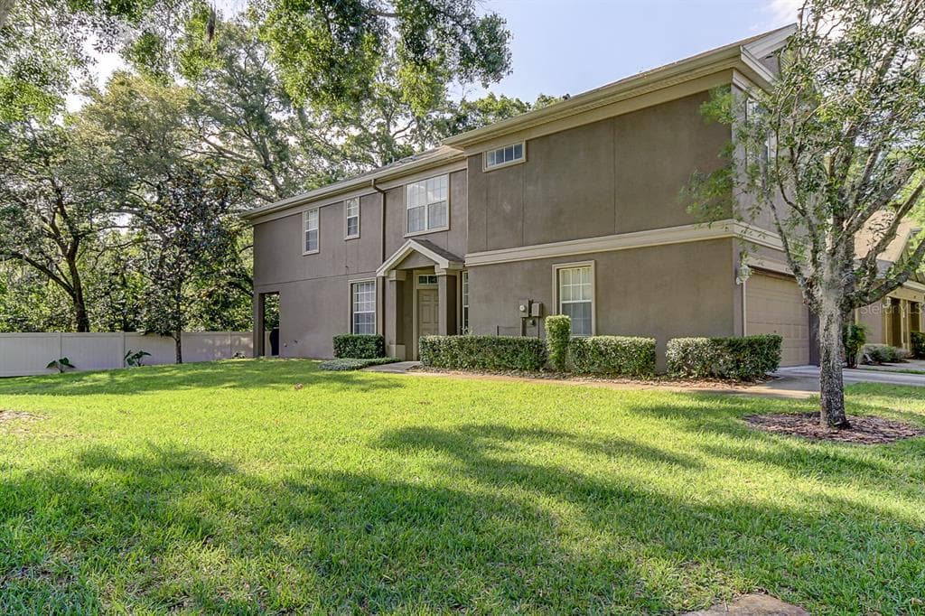 4232 BISMARCK PALM DRIVE TAMPA, FL 33610