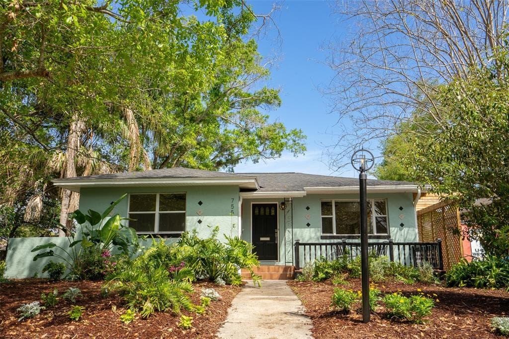 755 25TH AVENUE N ST PETERSBURG, FL 33704