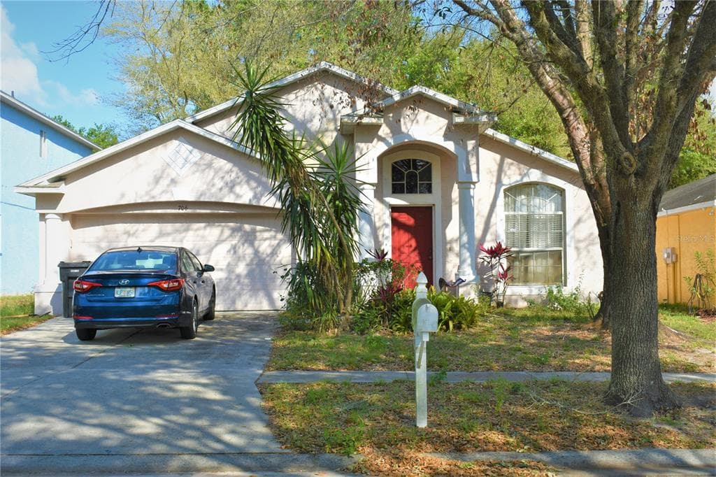 706 SOMERSTONE DRIVE VALRICO, FL 33594
