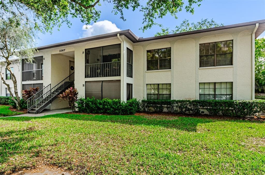 3367 CRYSTAL COURT E UNIT G PALM HARBOR, FL 34685