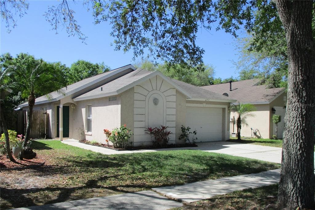 6719 SUMMER COVE DRIVE