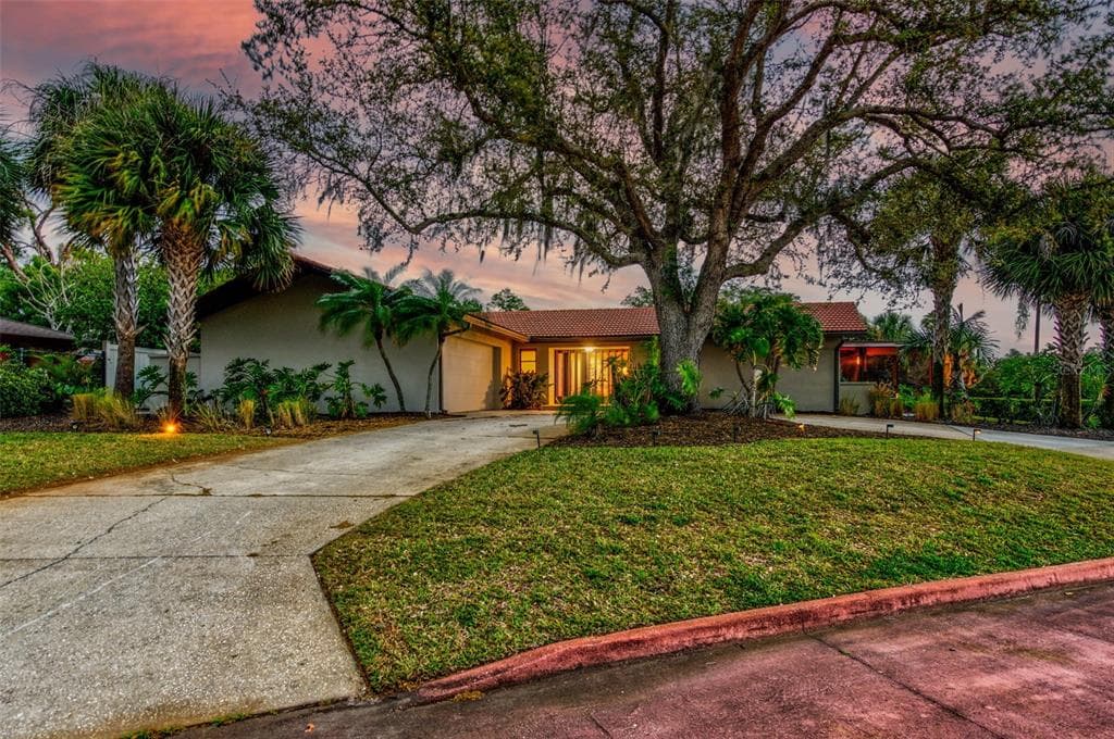 1509 SERENE WAY S ST PETERSBURG, FL 33705