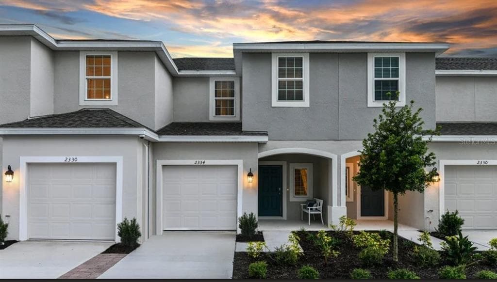 8605 LUNAR SKYE STREET SARASOTA, FL 34241