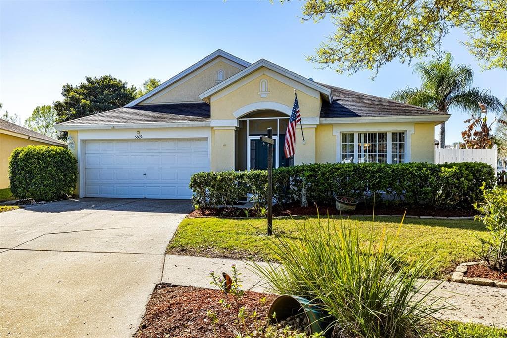 5609 GRINDSTONE LOOP