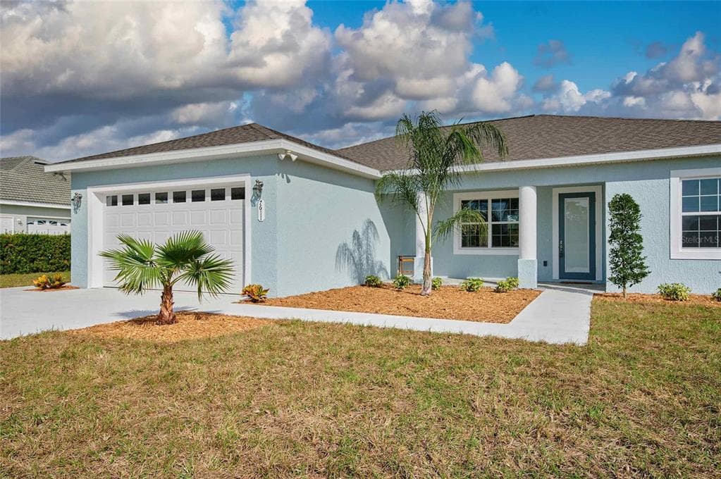 2430 E PARK AVENUE INDIAN LAKE ESTATES, FL 33855
