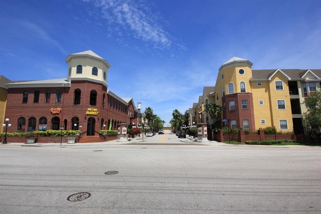 1810 E PALM AVENUE UNIT 5105 TAMPA, FL 33605