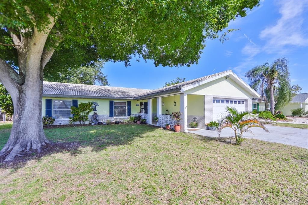 6522 SOLITAIRE PALM WAY APOLLO BEACH, FL 33572
