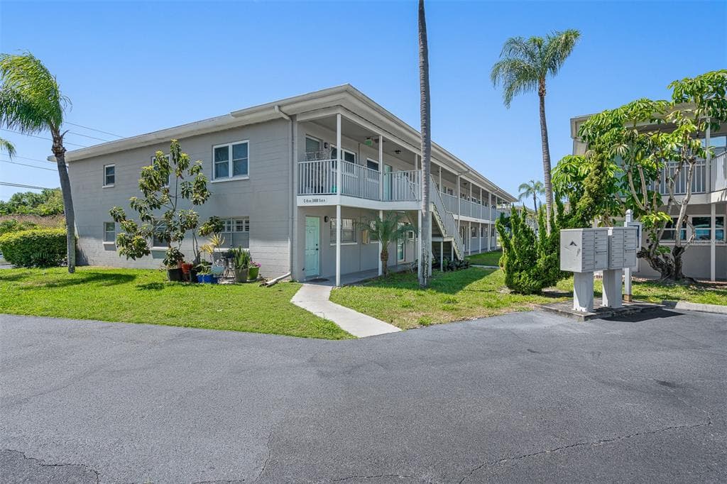 5908 5TH AVENUE N UNIT C3 ST PETERSBURG, FL 33710