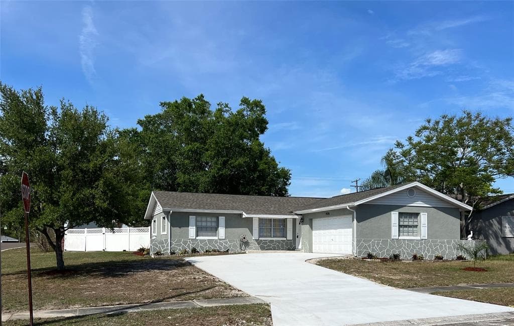 1926 DERBYWOOD DRIVE BRANDON, FL 33510