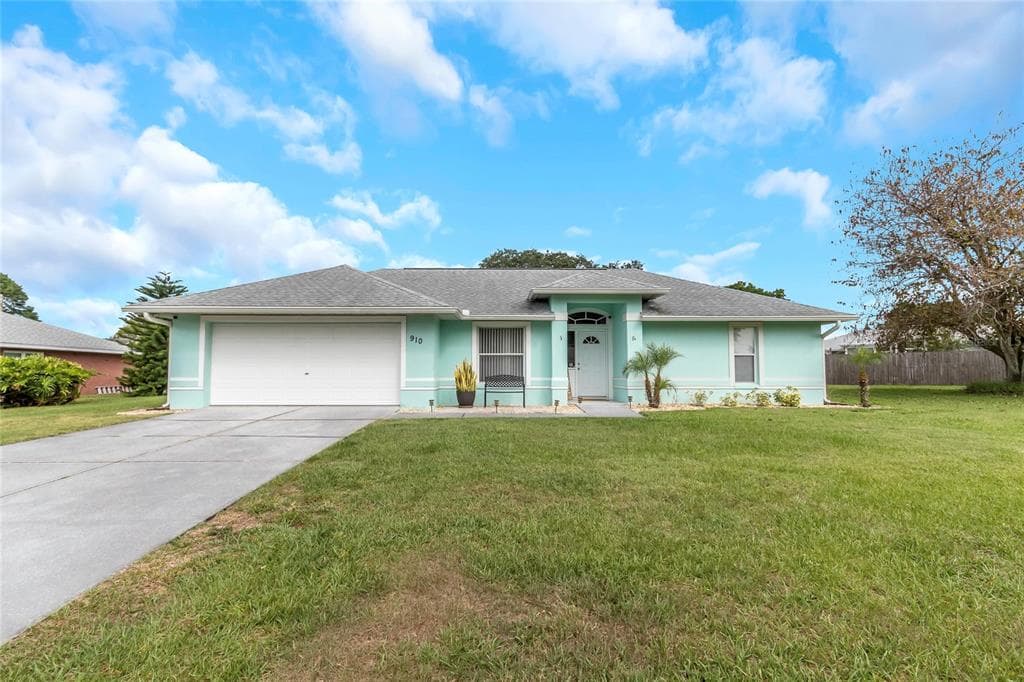 910 MIKASUKI DRIVE LAKELAND, FL 33813