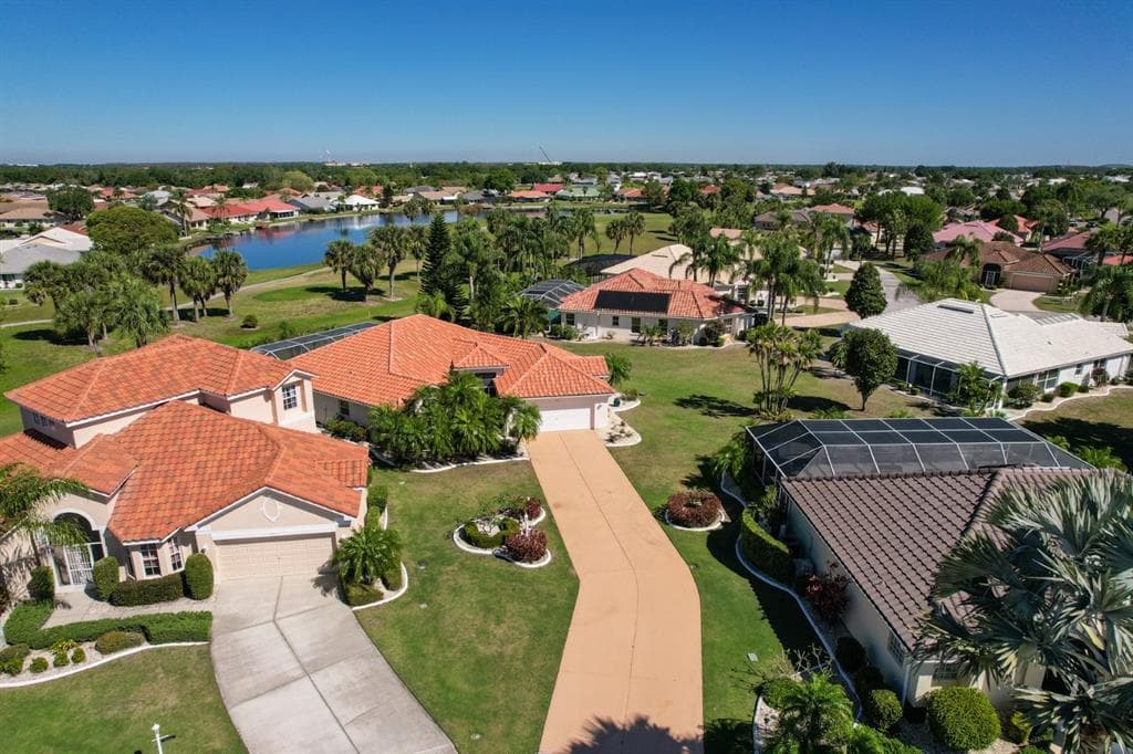 1937 S PEBBLE BEACH BOULEVARD UNIT 22 SUN CITY CENTER, FL 33573
