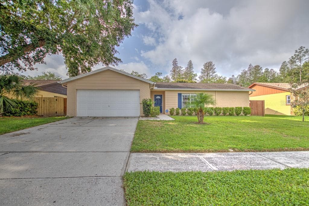 4906 OAKSHIRE DRIVE