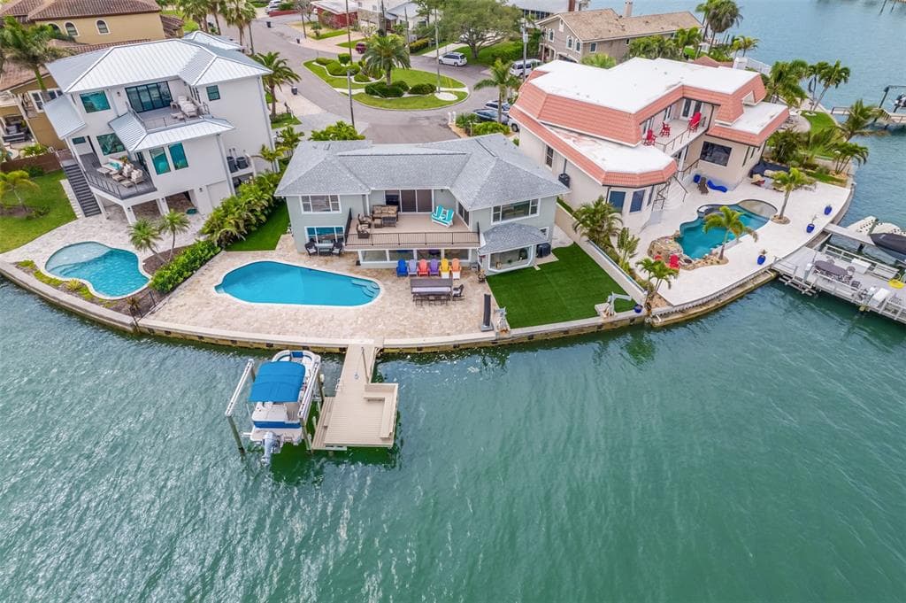 16123 6TH STREET E REDINGTON BEACH, FL 33708