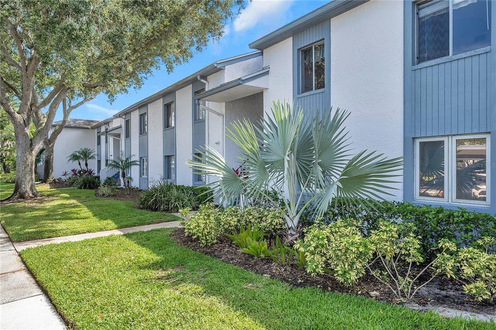 260 CYPRESS LANE UNIT 260 OLDSMAR, FL 34677