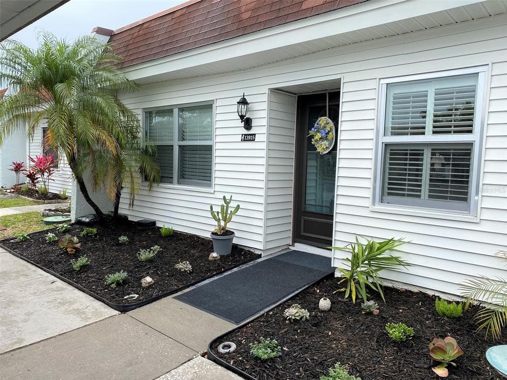 13915 MISSION OAKS BLVD UNIT 13915 SEMINOLE, FL 33776