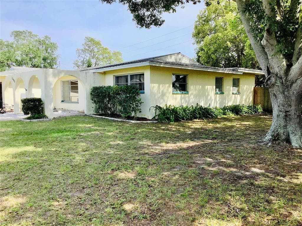 13990 94TH AVENUE SEMINOLE, FL 33776