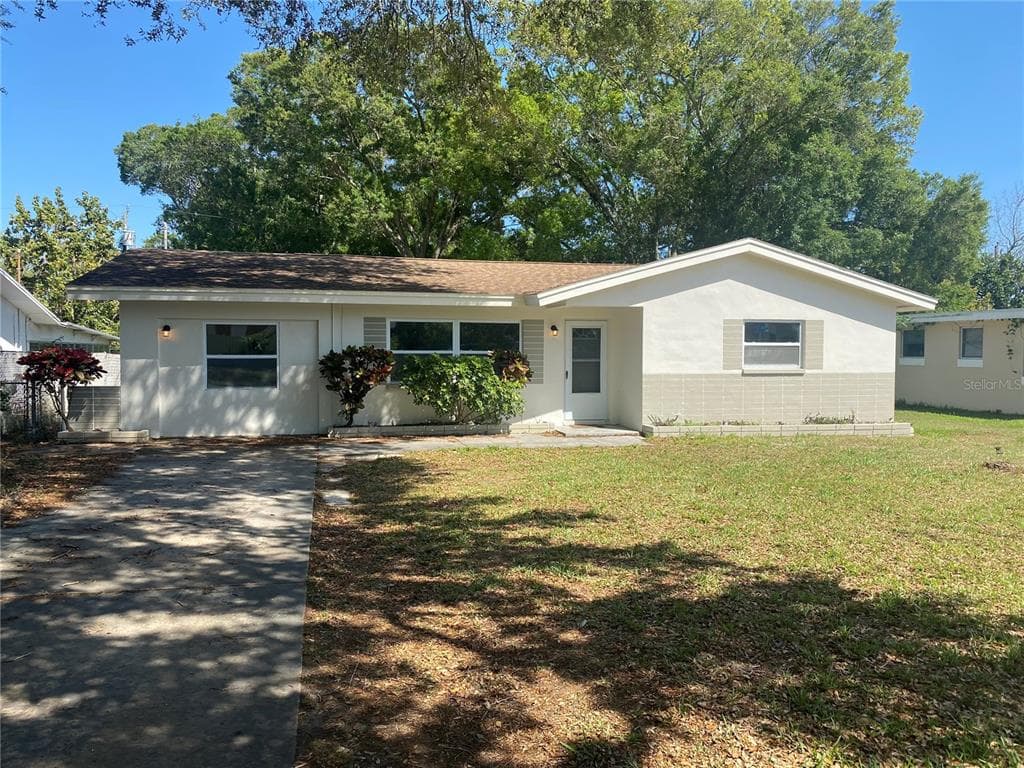 1843 BETTY LANE LARGO, FL 33770