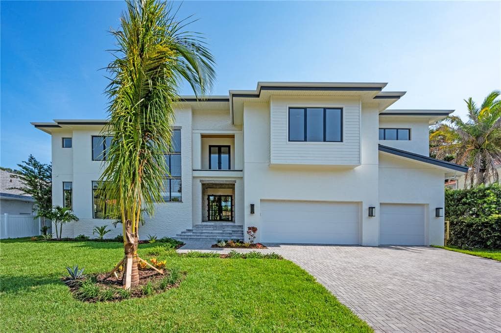 4543 W SWANN AVENUE TAMPA, FL 33609