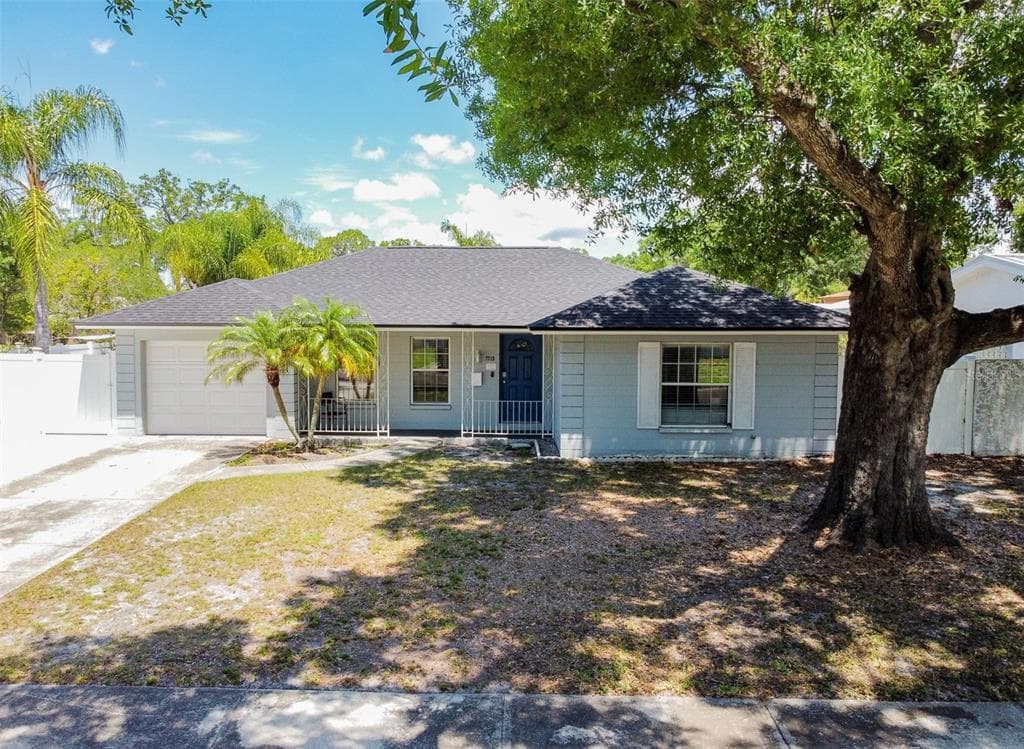 7713 W POCAHONTAS AVENUE TAMPA, FL 33615