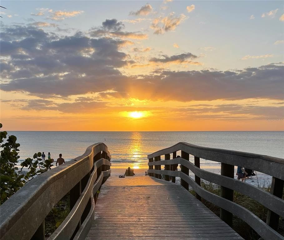 2406 GULF BOULEVARD UNIT 201 INDIAN ROCKS BEACH, FL 33785