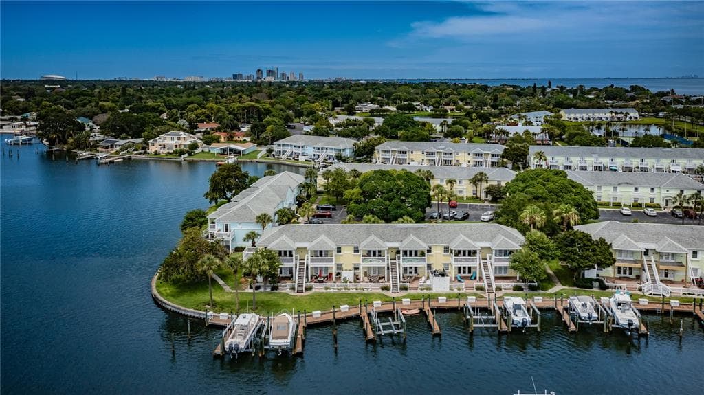 5011 STARFISH DRIVE SE UNIT A ST PETERSBURG, FL 33705