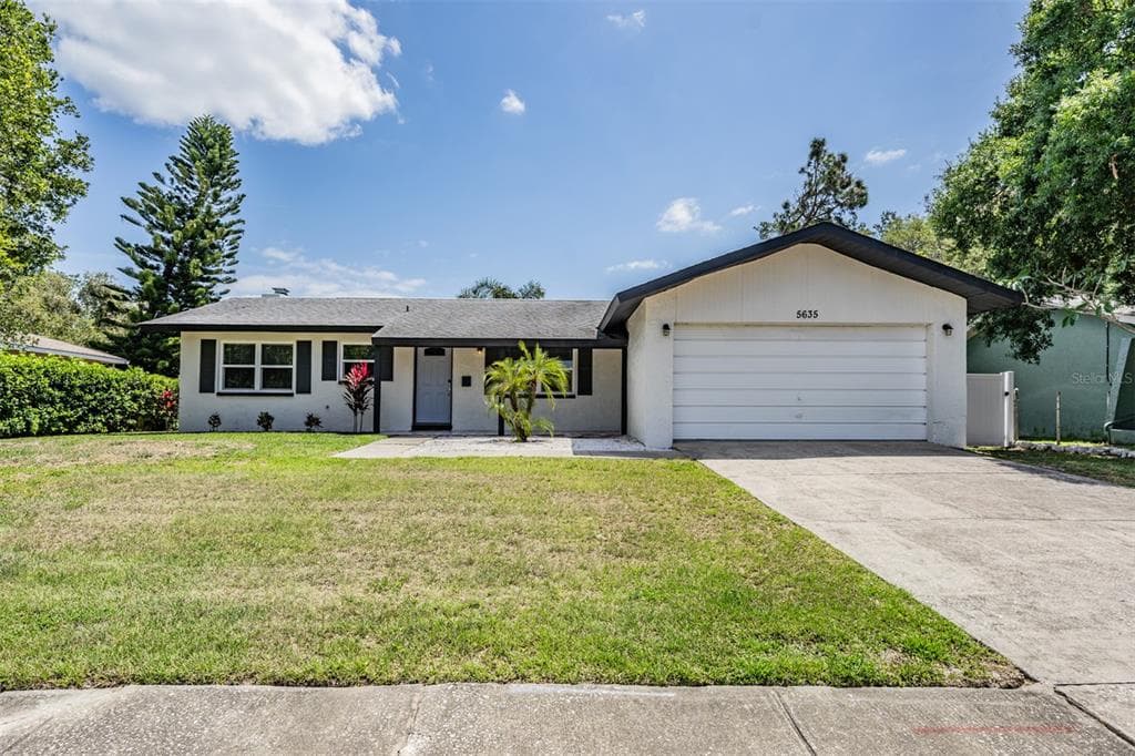 5635 TANGLEWOOD DRIVE NE ST PETERSBURG, FL 33703