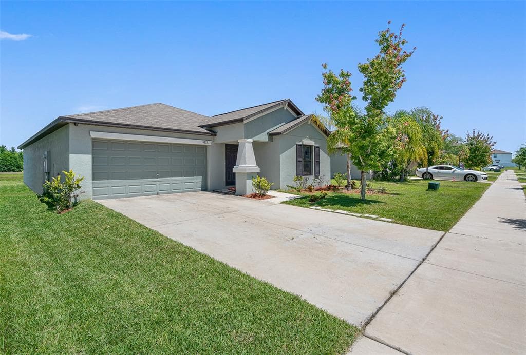 14823 CRESCENT ROCK DRIVE WIMAUMA, FL 33598