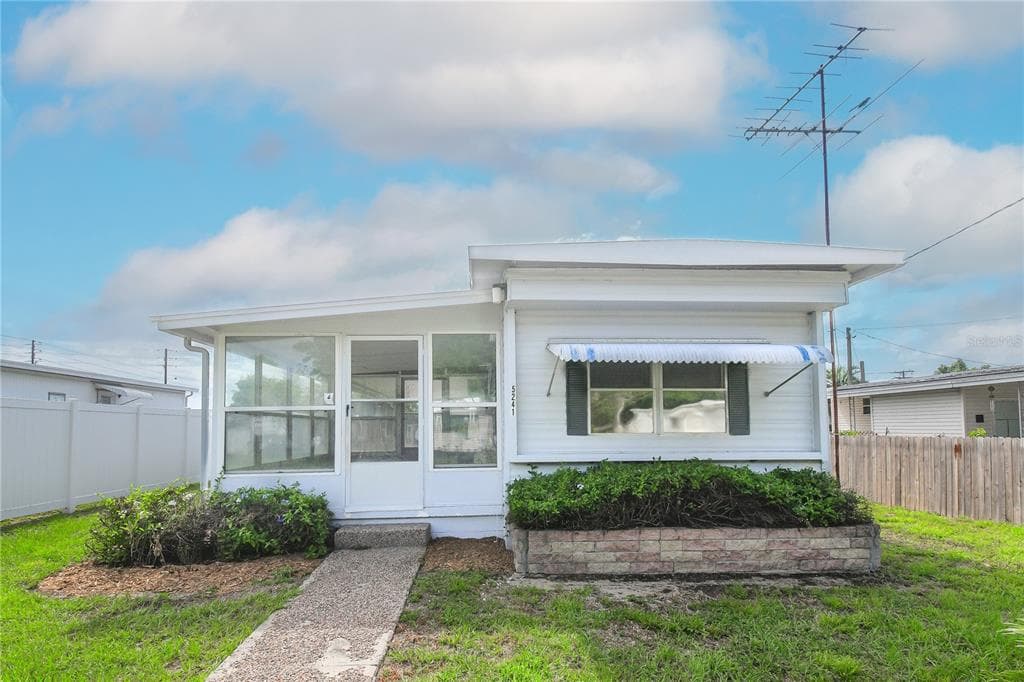 5241 BOLTON DRIVE ZEPHYRHILLS, FL 33542