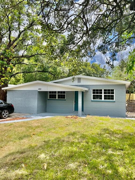 1011 E HOLLAND AVENUE TAMPA, FL 33612
