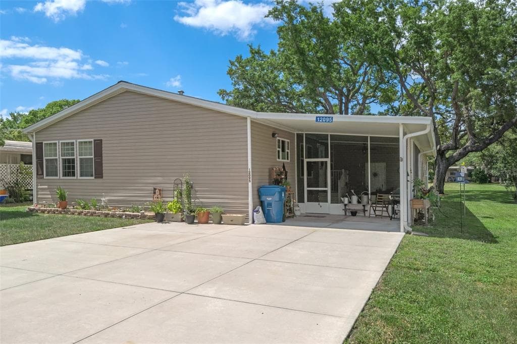 12095 THORNRIDGE STREET BROOKSVILLE, FL 34613