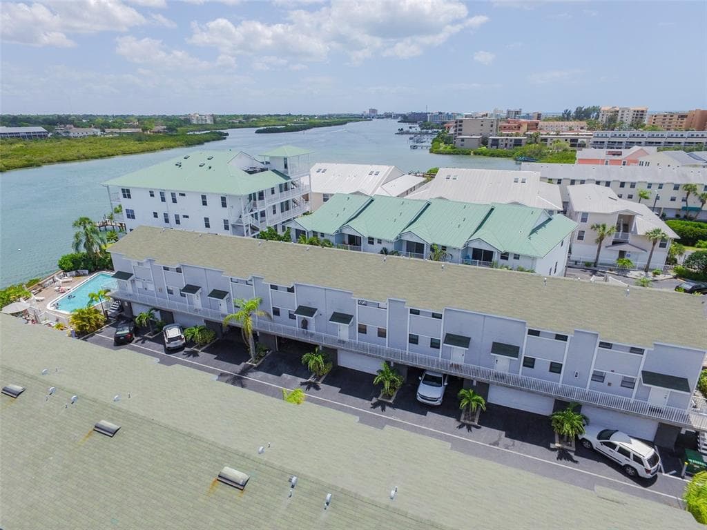 19823 GULF BOULEVARD UNIT 19 INDIAN SHORES, FL 33785