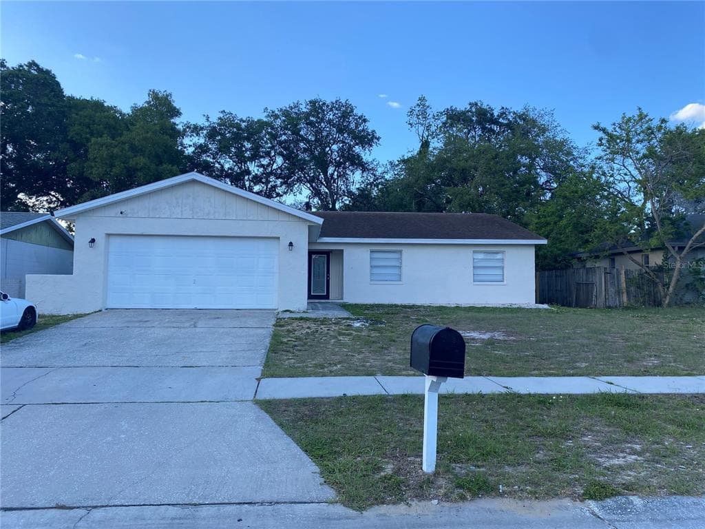 1304 VILLAGE COURT BRANDON, FL 33511