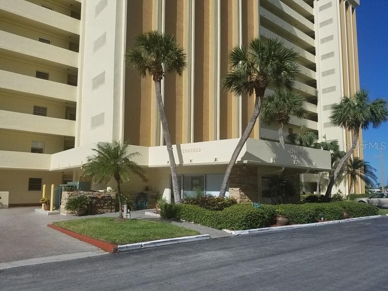 4525 COVE CIRCLE UNIT 507 ST PETERSBURG, FL 33708
