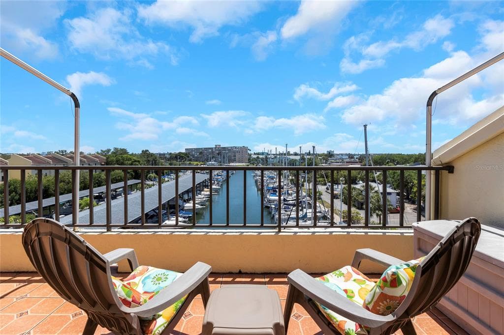 1750 HARBOR PL S UNIT 403
