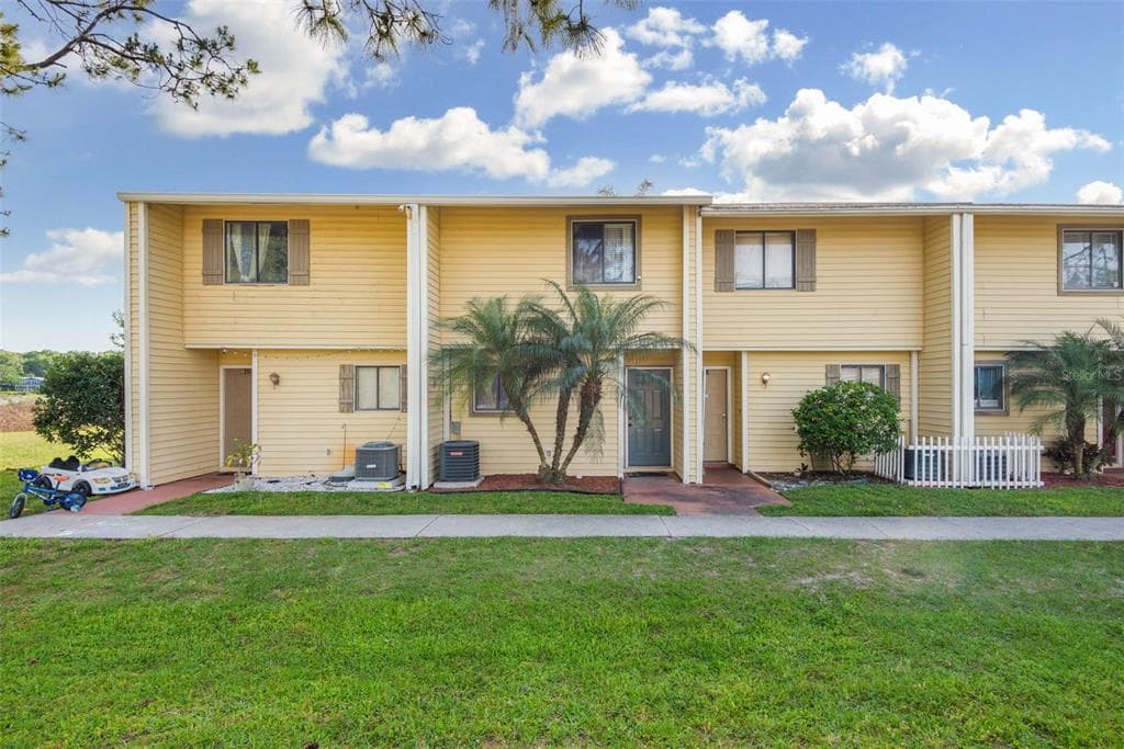 22640 WATERSEDGE BOULEVARD UNIT 69 LAND O LAKES, FL 34639