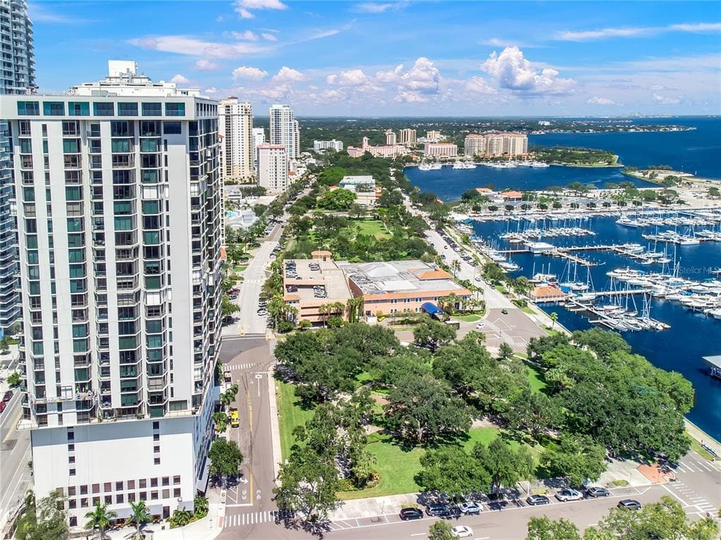 1 BEACH DRIVE SE UNIT 2601 ST PETERSBURG, FL 33701