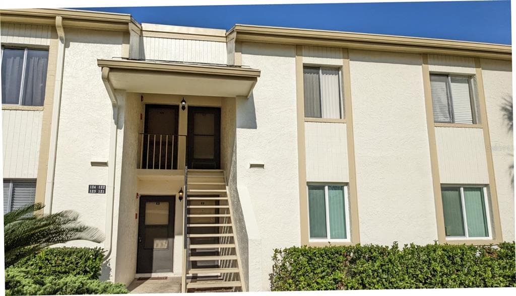 210 CYPRESS COURT UNIT 122 OLDSMAR, FL 34677