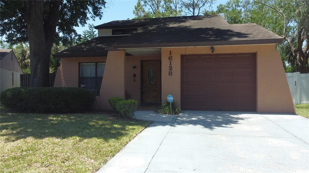 16128 FOXFIRE DRIVE TAMPA, FL 33618