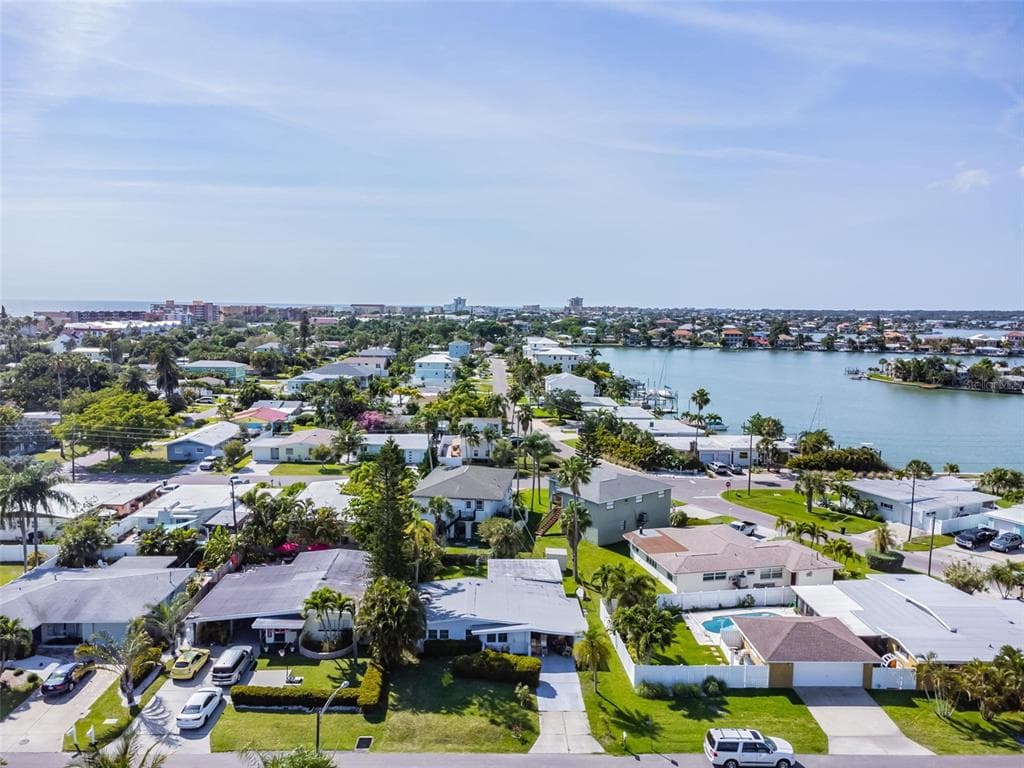 308 160TH TERRACE REDINGTON BEACH, FL 33708
