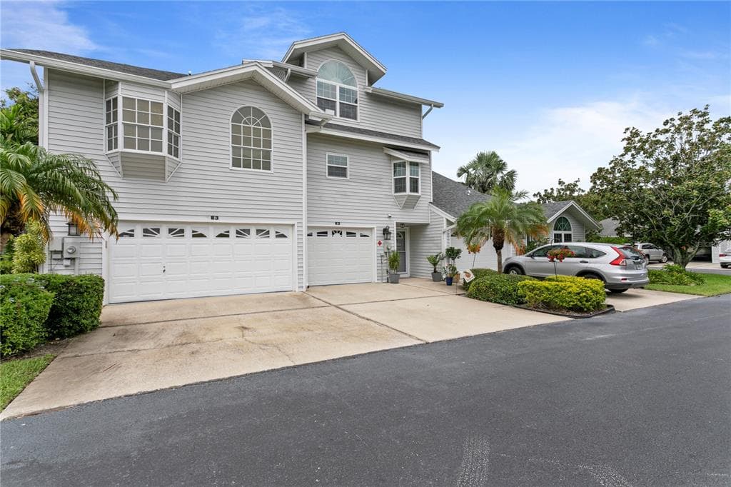 11722 CURRIE LANE UNIT E2