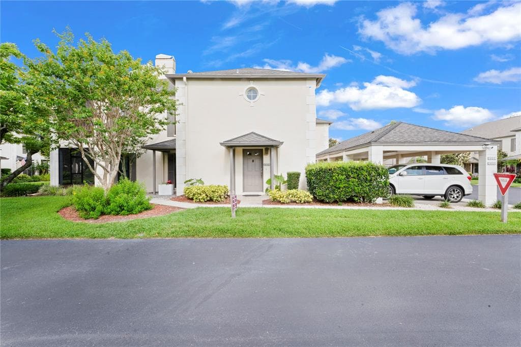 4504 SOUTHAMPTON COURT UNIT 4504 TAMPA, FL 33618